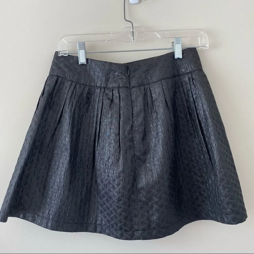 Forever 21 Textured Shimmer Circle Skirt Black | Size XS